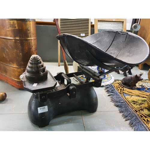 1183 - Stunning Antique kitchen potato scales complete with original tray and weights, stunning feature