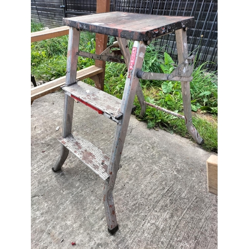 59 - Small metal step ladder