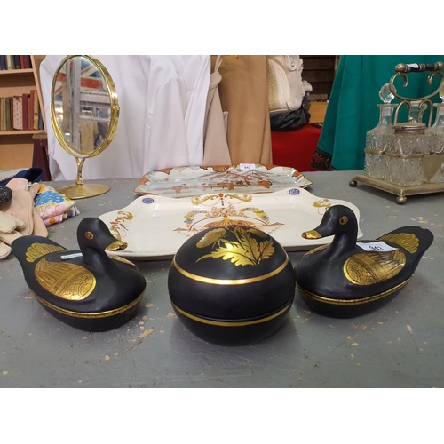 943 - Set of black and gold lidded trinket boxes, two in the form of ducks