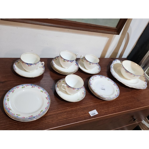 1002 - A pretty part tea set by Paragon