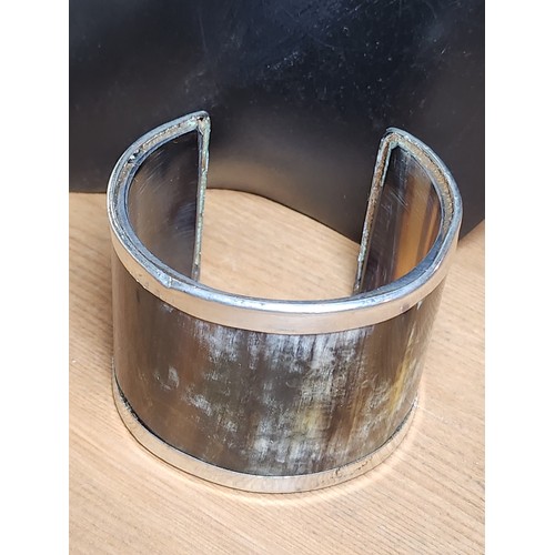 1328D - Vintage silver coloured polished horn wide statement bangle