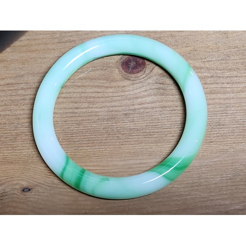 1328F - Pretty genuine natural jade bangle with two colours