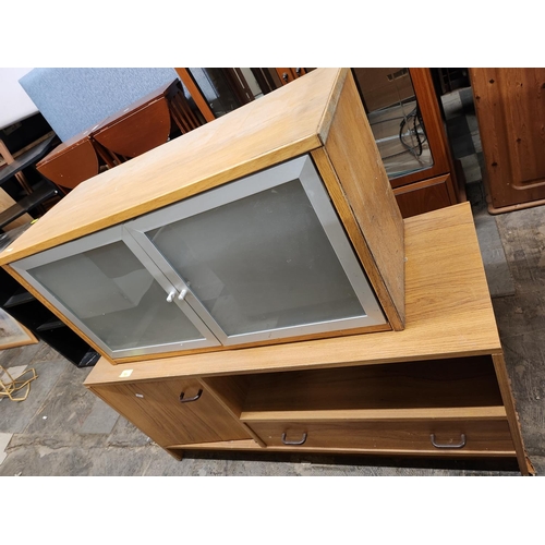 723 - Modern storage unit and TV cabinet