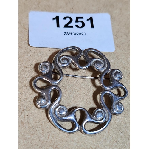 1251 - **LAST CHANCE ITEM** Silver hallmarked Celtic brooch by Fusion