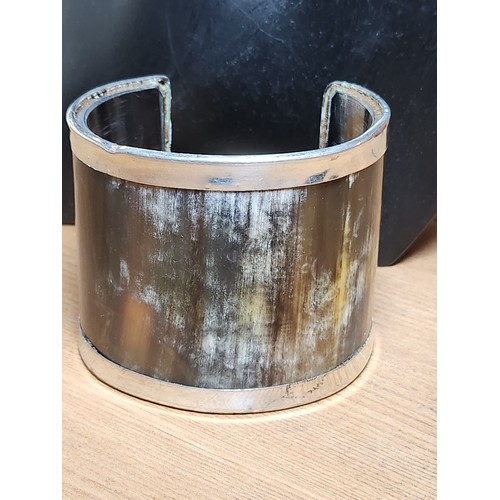 1328D - Vintage silver coloured polished horn wide statement bangle