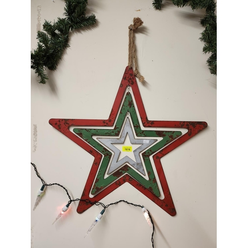 1616 - Large decorative wall hanging star