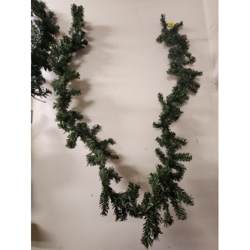 1702 - Christmas garland. Approximately 6ft long