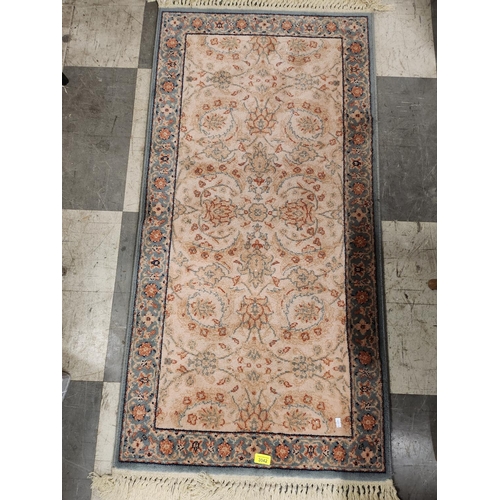 3042 - Persian style Runner hall rug***label)