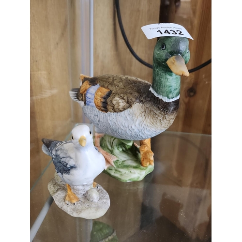 1432 - Mallard duck ornament and Seagull