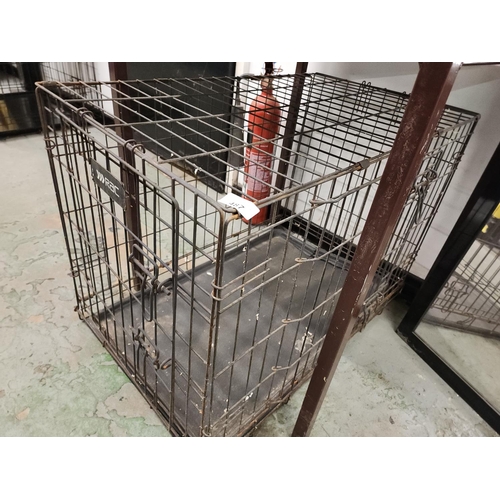 487 - Metal mesh RAC cage