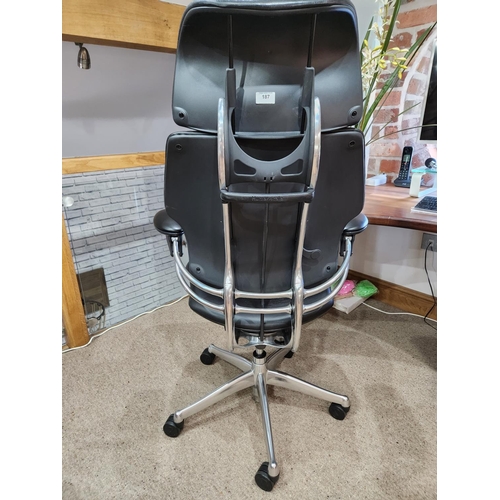 187 - Humanscale freedom leather desk chair. In excellent condition. Bought only 6 months ago for £1700!