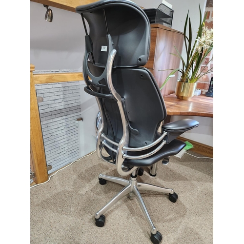 187 - Humanscale freedom leather desk chair. In excellent condition. Bought only 6 months ago for £1700!