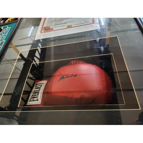 1263 - Muhammad Ali signed boxing glove with certificate presented in case with Photograph and certificate ... 