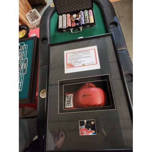 1263 - Muhammad Ali signed boxing glove with certificate presented in case with Photograph and certificate ... 