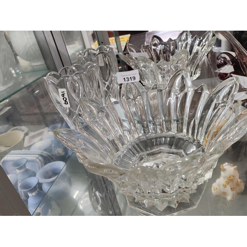 1319 - Beautiful heavy cut glass bowl and vase