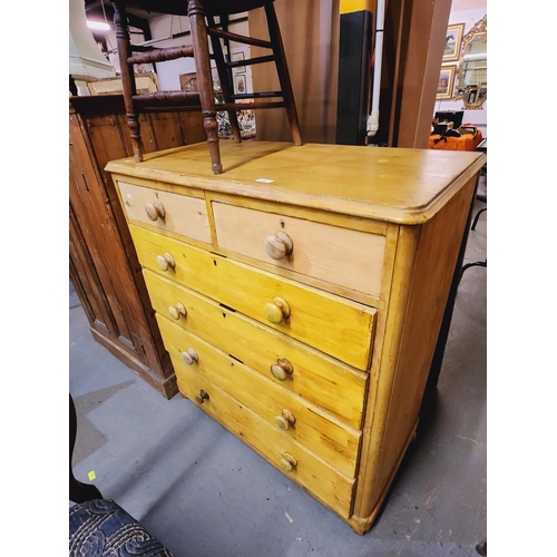 1576 - Solid antique pine large chest of drawers, would look amazing stripped and waxed.
105cm w, 116cm h, ... 