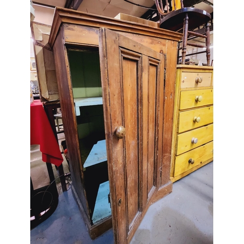 1577 - Hand made antique pine cupboard with 3 shelves, would be perfect as a larder or linen cupboard
85cm ... 