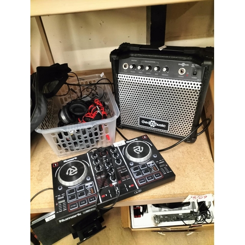 612 - Collection of audio music items including Numark party mix and Gear 4 music 15w bass amplifier