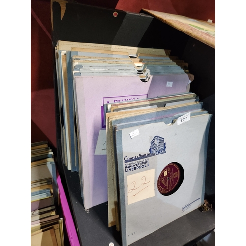 1211 - Large collection of vintage gramophone records