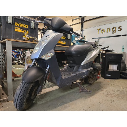 211 - 2016 50CC AGILITY PETROL MOPED SCOOTER SILVER/BLACK WITH PAPERS GOOD RUNNER HV66 ERK 2 OWNERS