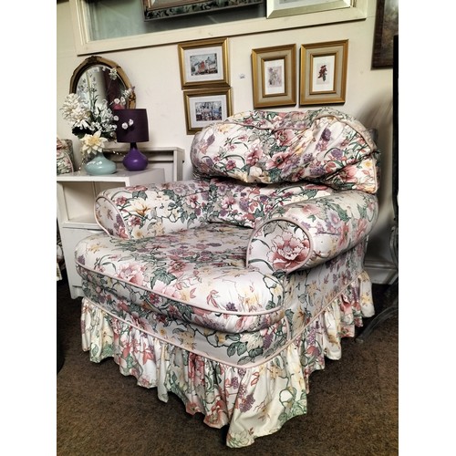 1479 - Beautiful Country style floral armchair