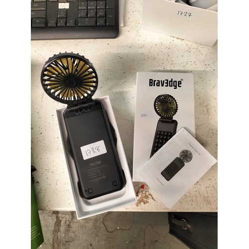 1728 - NEW IN BOX, BRAVEDGE Powerbank Mini fan.