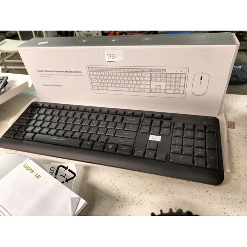 1731 - BRAND NEW Backlit wireless keyboard mouse combo.