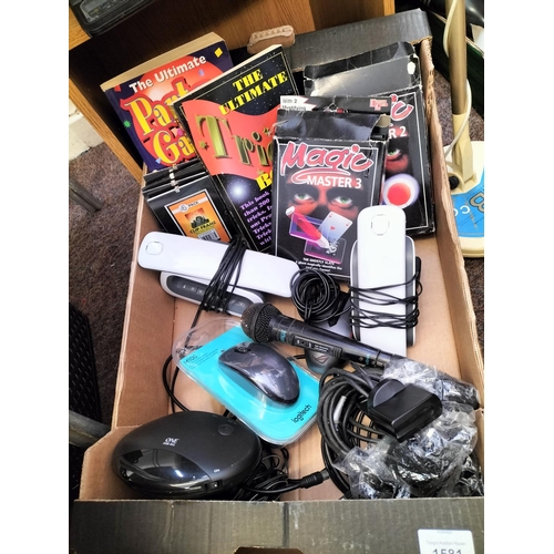 1581 - Collection of items including Logitech mouse, Carol microphone, republic of gamers mouse and various... 