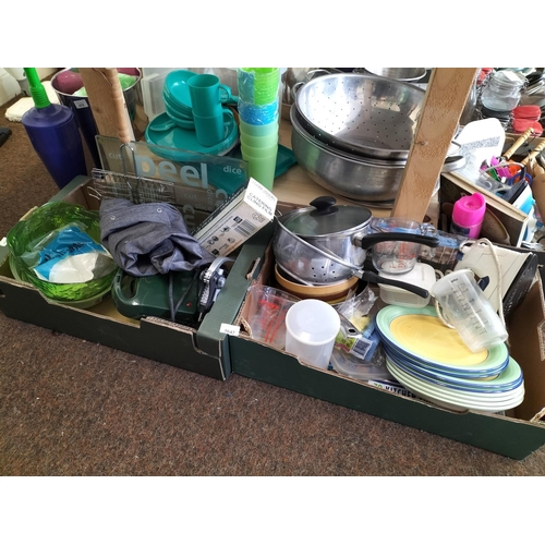 1647 - Two boxes of assorted kitchen items including plates, Pyrex jug, pans, toastie machine and clingfilm