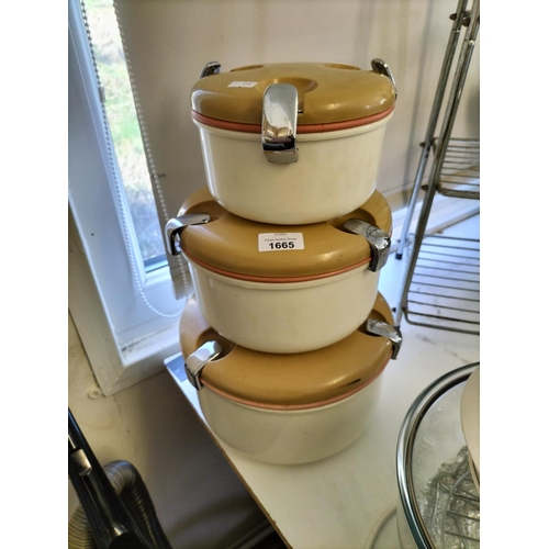 1665 - Set of three food storage containers