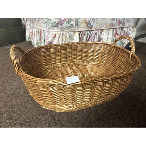 1702 - Two handled quality wicker basket