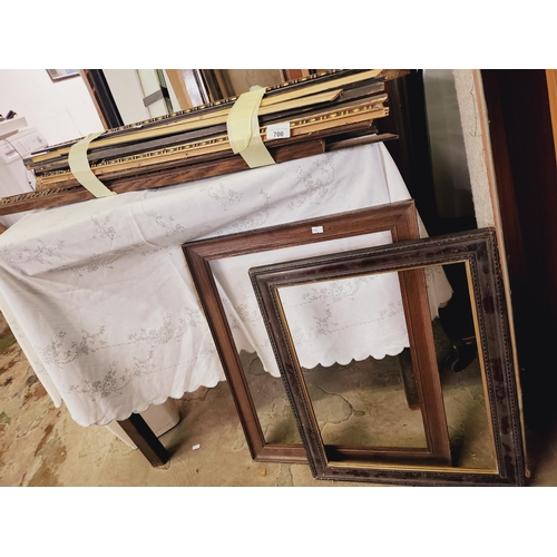 700 - Vintage wooden frames and frame mouldings