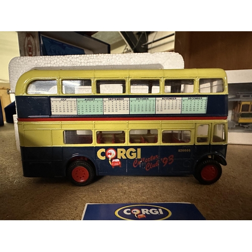 609 - Two Corgi Collectors Club 93 die cast model buses model number 826666