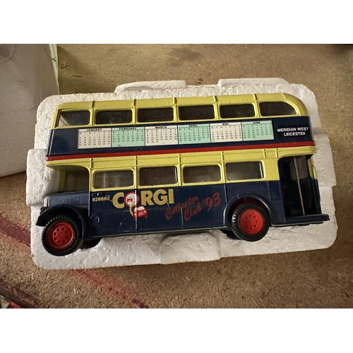 609 - Two Corgi Collectors Club 93 die cast model buses model number 826666