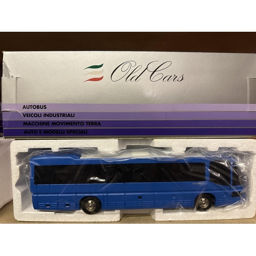 645 - Old Cars die cast 1/43 scale Autobus TurboCity model