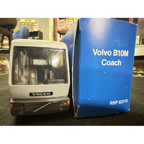 650 - Volvo B10M die cast model Coach RSP 82110