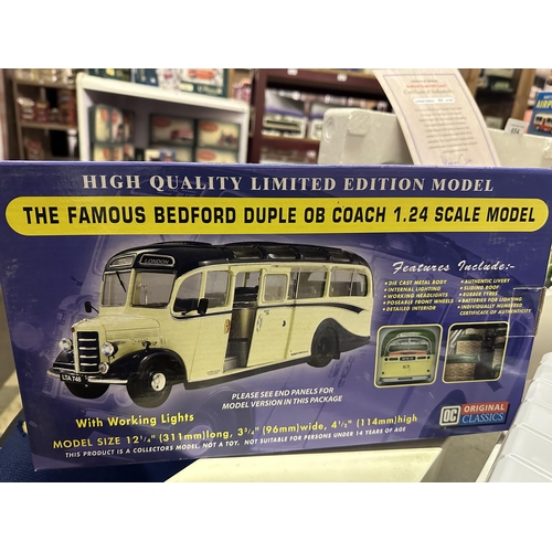 662 - Original Classics 1:24 scale die cast Bedford Duple OB Coach Southdown JCD 371 model with working li... 