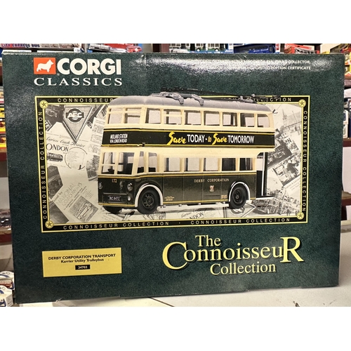 627 - Collection of three Corgi The Connoisseur Collection die cast model buses including Derby Corporatio... 