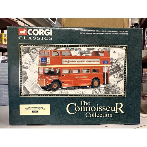 627 - Collection of three Corgi The Connoisseur Collection die cast model buses including Derby Corporatio... 