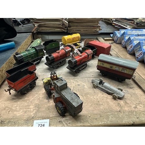 724 - Collection of vintage toy model trains and carriages