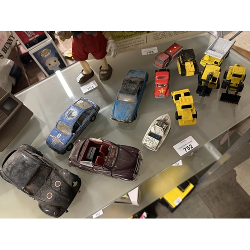 752 - Collection of vintage die cast model toy cars and vehicles including Saico, Corgi and Matchbox