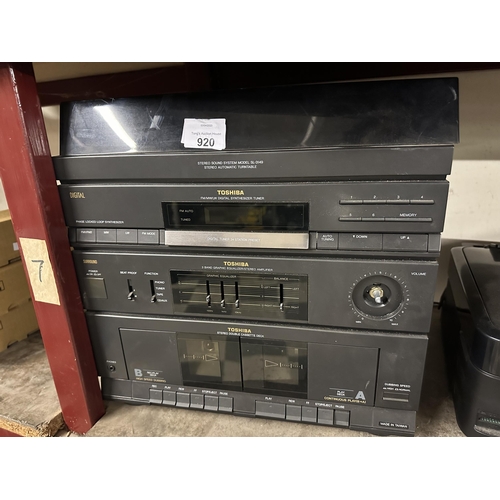 920 - Toshiba Hi-Fi system including record player and twin deck cassette player
