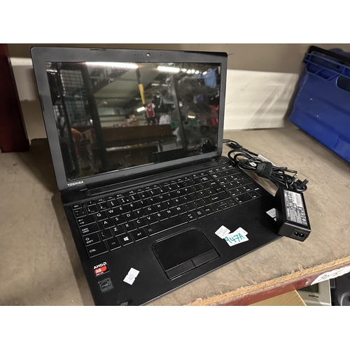 947A - Toshiba Laptop with charging cable