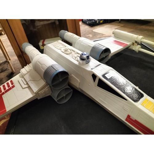 793A - STAR WARS X WING FIGHTER 78CM X 65CM