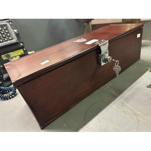 794 - Wooden storage box with lock and key