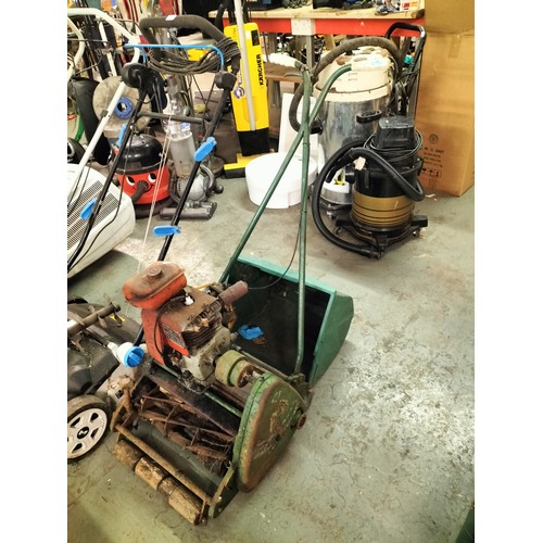 499Z - VINTAGE PETROL QUALCAST MOWER AF