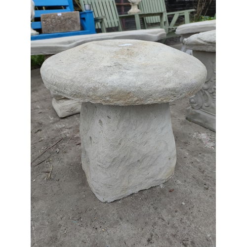 24 - Concrete garden Mushroom 17