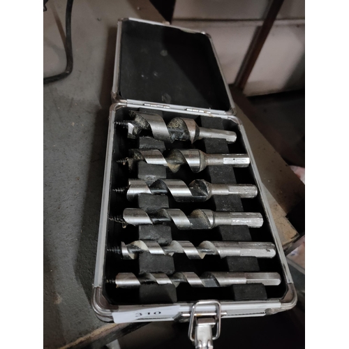 310 - SIX HEAVY DUTY DRILL BITS IN CASE FOR WOOD