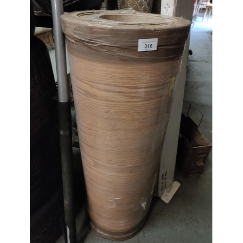 316 - LARGE ROLL OF WOOD EFFECT paper