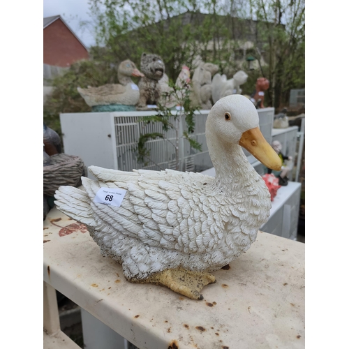 68 - Decorative resin nesting duck 11